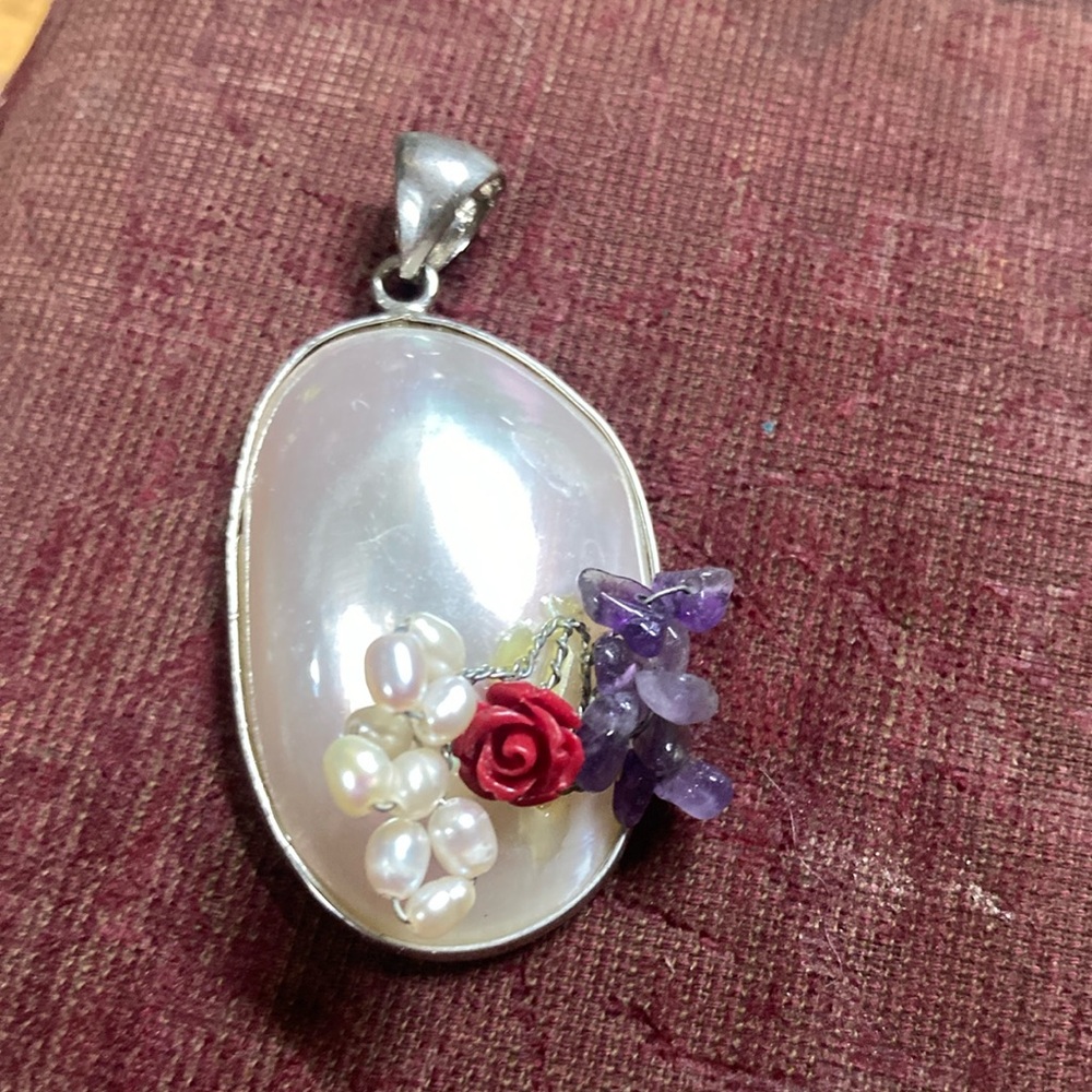 Sterling mabe pearl pendant
